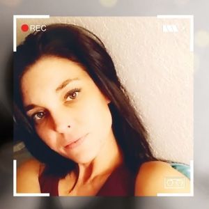 Meet your Posher, Deena
